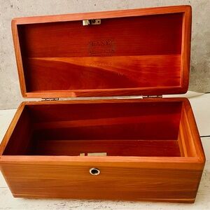 Vintage Lane Cedar Wood Box 9x4x3 inches